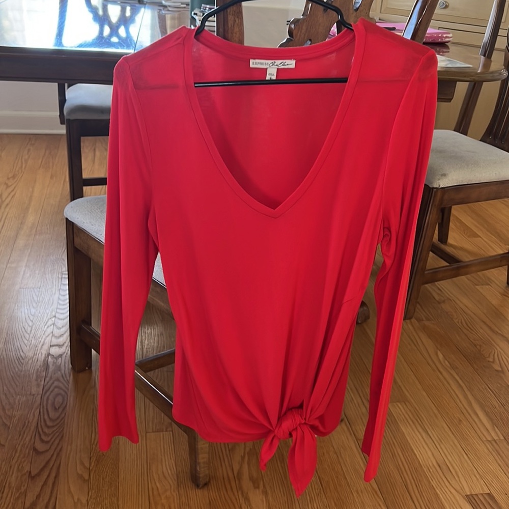 Long sleeve V neck T from Express Size Small